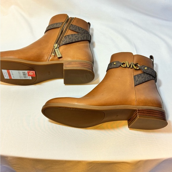 Michael Kors Brown Leather Ankle Boots with Logo Strap – Size 6.5, NWT - Picture 5 of 6